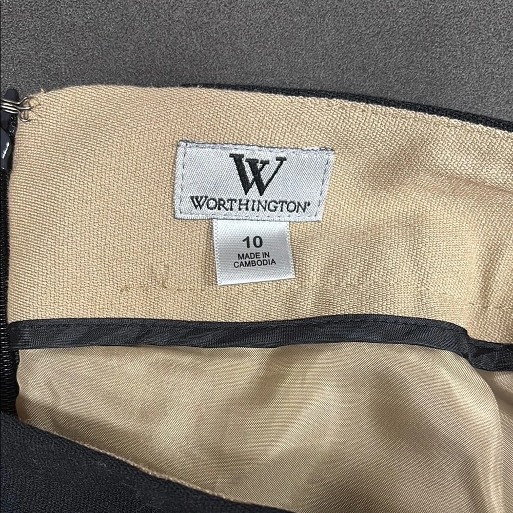 Worthington Beige Pencil Skirt with Black Trim